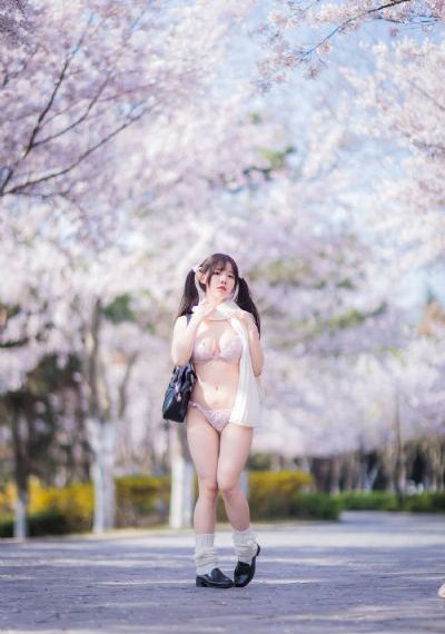 中文字幕乱码亚洲美女精品_4K全集免费播放