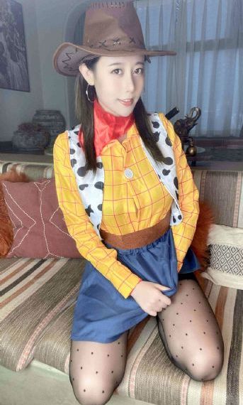爆操淫荡的白丝美女_720天堂在线