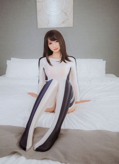 美女毛片视频_4K在线观看完整版