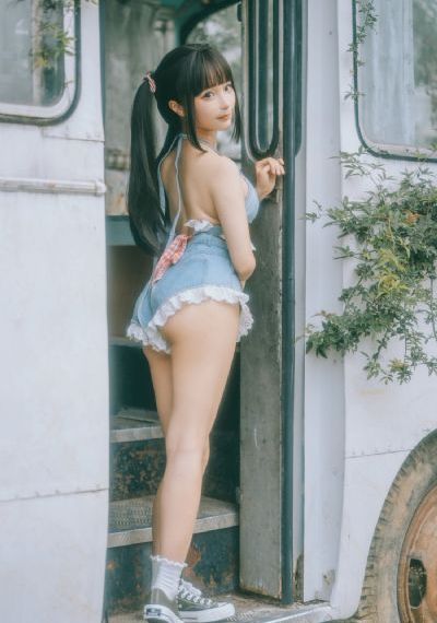 国产爆乳美女呻吟娇喘网站_国产无码网页在线观看